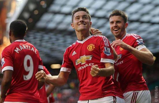 活塞上次8连胜首发：比卢普斯／面具侠／普林斯／怒吼天尊／麦克戴斯.